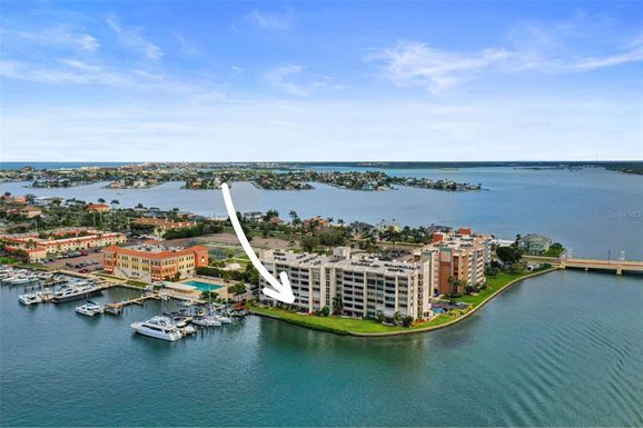 450 TREASURE ISLAND CAUSEWAY UNIT 208