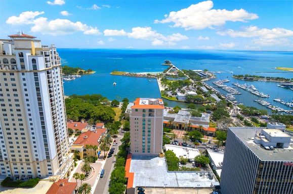 288 BEACH DRIVE NE UNIT 9B