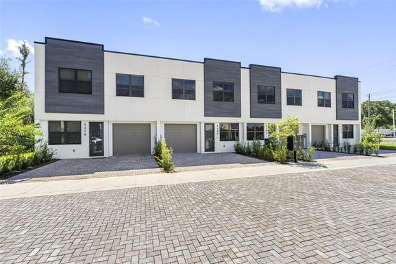 4340 VILLA ALINA COURT