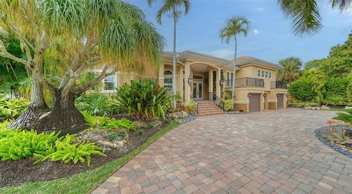 850 SIESTA KEY CIRCLE