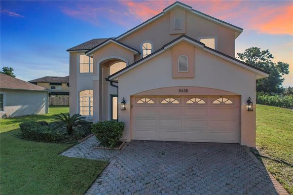 8438 DIAMOND COVE CIRCLE