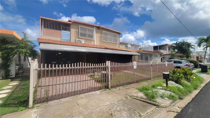 calle Luis Cordova URB. COUNTRY CLUB UNIT #1031