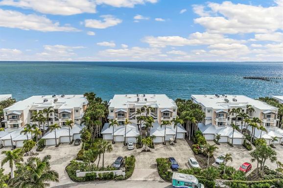 819 HARBORSHORE DRIVE UNIT 1B