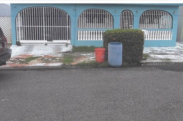 Calle Gladiola URB JARDINES DE BORINQUEN UNIT N-44