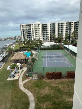 660 ISLAND WAY UNIT 405