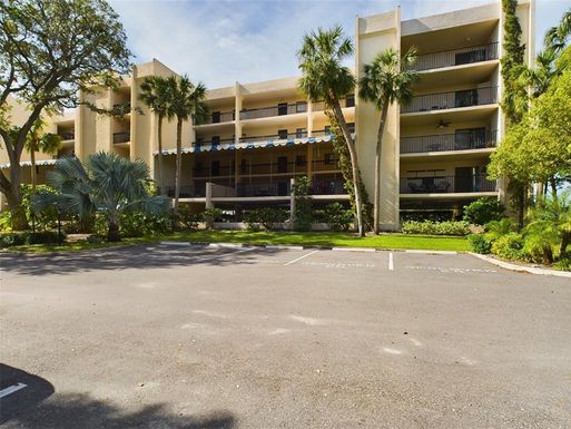 205 TARPON POINT UNIT 205