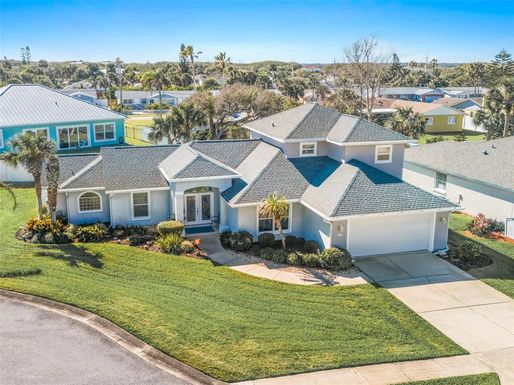 37 LOGGERHEAD COURT