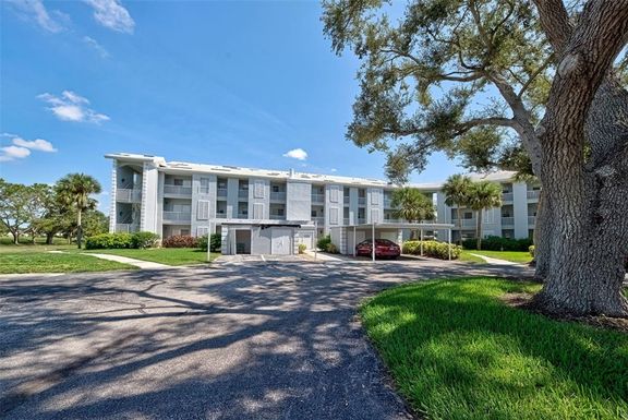 404 CERROMAR CIRCLE N UNIT 109