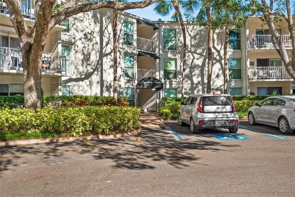 3325 BAYSHORE BOULEVARD UNIT D21