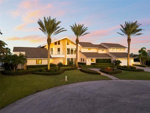 1207 COMMODORE DRIVE