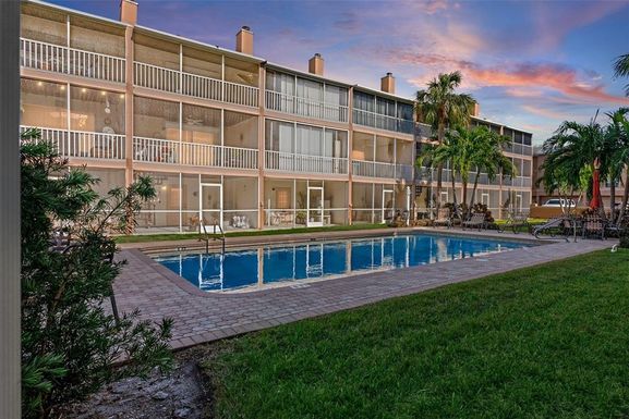 637 PINELLAS BAYWAY S UNIT 207