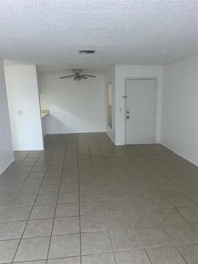 622 KENWICK CIRCLE UNIT 202