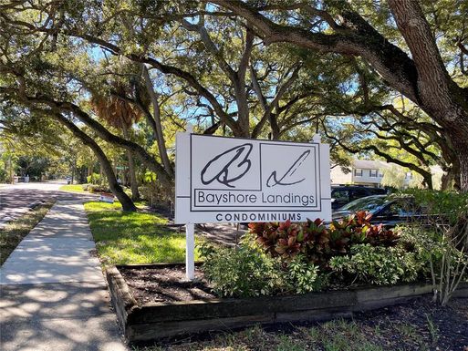 5221 BAYSHORE BOULEVARD UNIT 15