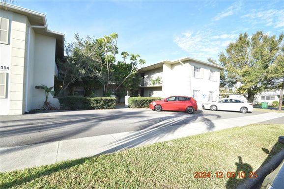 302 DANUBE AVENUE UNIT 2