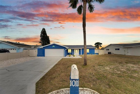 1011 SPINDLE PALM WAY