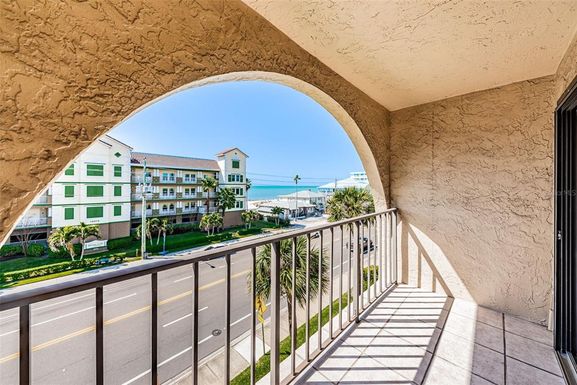 14001 GULF BOULEVARD UNIT 404