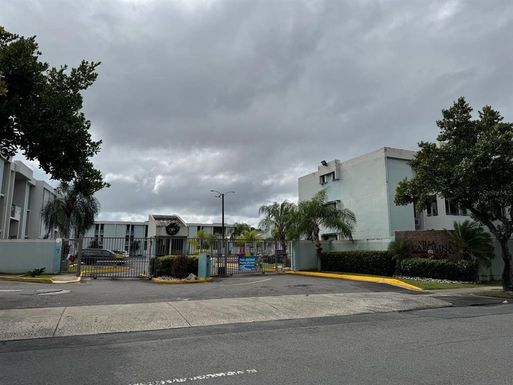 Cond. VILLA CAROLINA COURT UNIT 1802