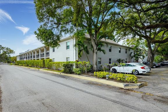 5221 BAYSHORE BOULEVARD UNIT 26