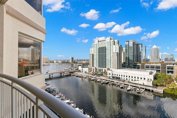 371 CHANNELSIDE WALK WAY UNIT 1103