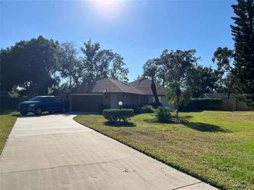 947 CITRUS WOOD COURT