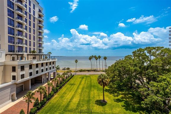 2109 BAYSHORE BOULEVARD UNIT 502