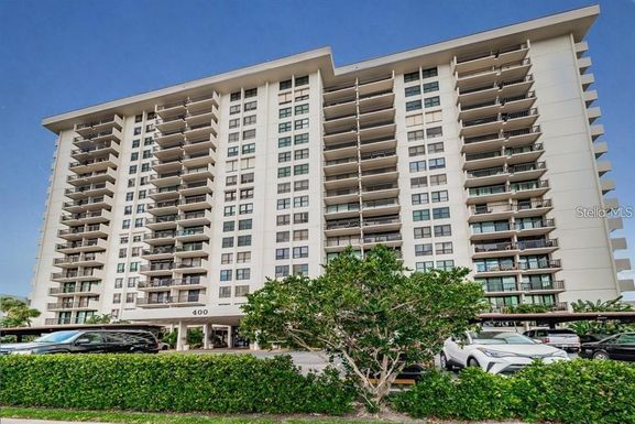 400 ISLAND WAY UNIT 401