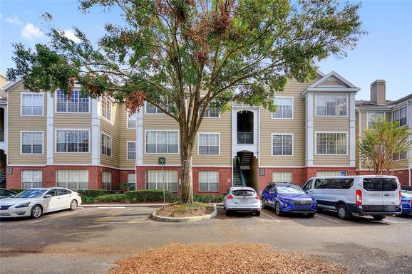 13103 MULBERRY PARK DRIVE UNIT 833