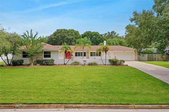 702 VALENCIA SHORES DRIVE