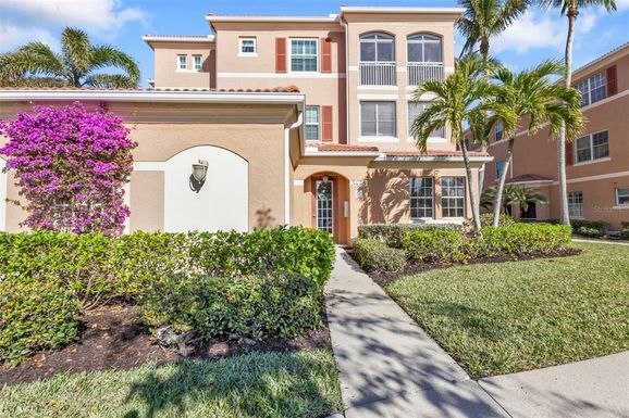 3475 SUNSET KEY CIRCLE UNIT 102