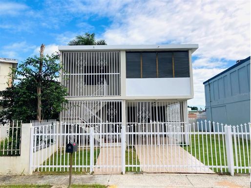 calle 1 URB QUINTAS DE COUNTRY CLUB UNIT C-3