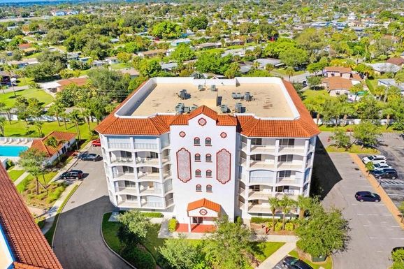 820 DEL RIO WAY UNIT 504