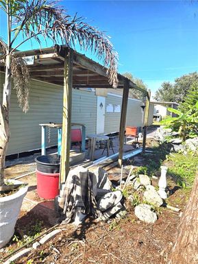 17505 BROADLAND LANE