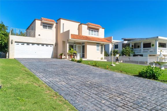 4 URB LOMAS DE CEIBA