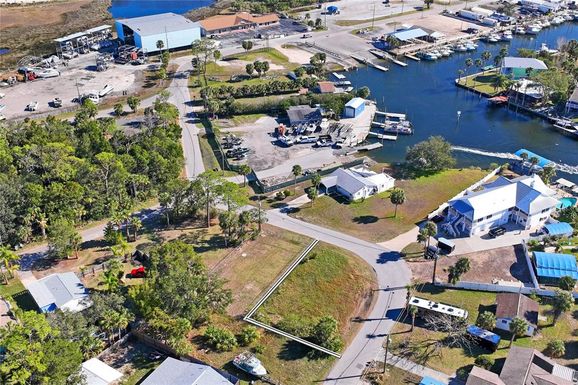 4131 PINE DALE COURT