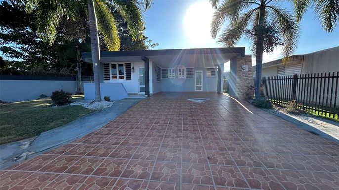 #107 BLQ G1 URB VILLA UNIVERSITARIA CALLE CATOLICA