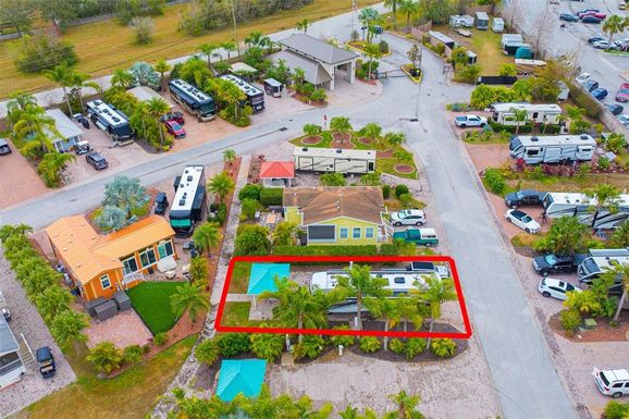 6742 AMANDA VISTA CIRCLE