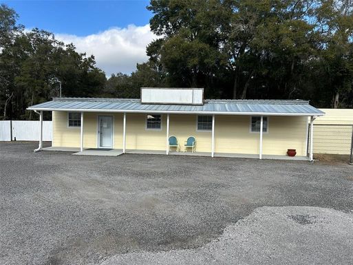 885 SE STATE ROAD 100 ROAD