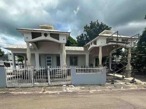 . SOLAR 74 C CALLE 2 ESQ.