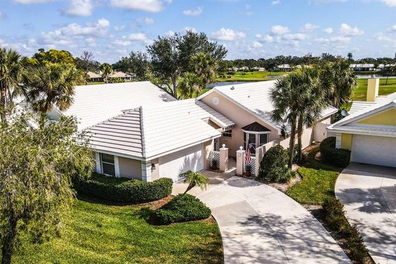 734 BRIGHTSIDE CRESCENT DRIVE UNIT 18