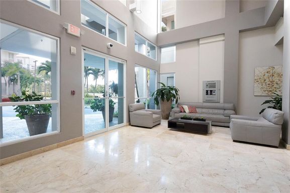 592 TNT CESAR LUIS GONZALEZ AVENUE UNIT 1523