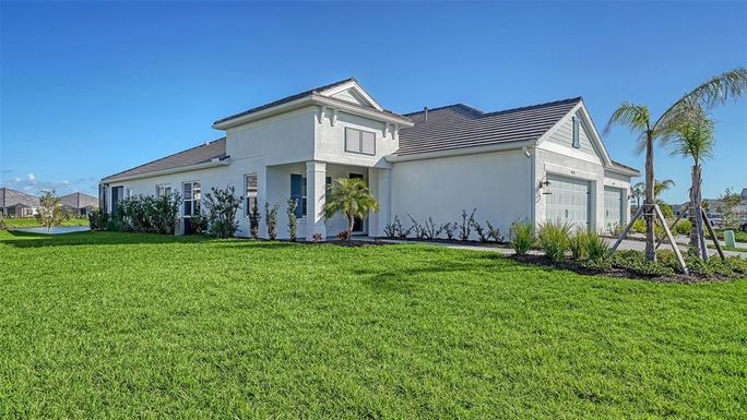 10120 LAKE WALES CIRCLE