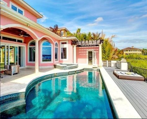 4117 CAUSEWAY VISTA DRIVE