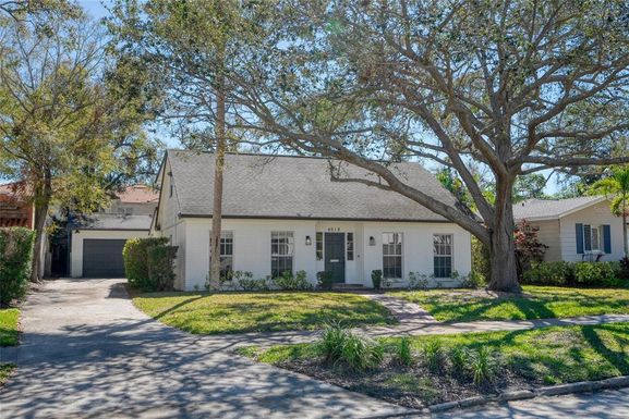 4618 W BEACH PARK DRIVE