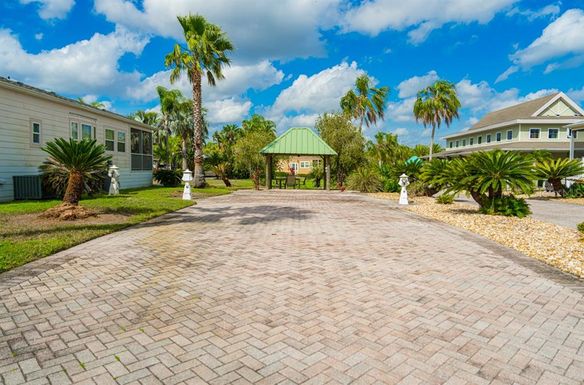 6948 AMANDA VISTA CIRCLE