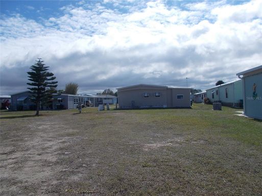 6585 GREENVIEW COURT