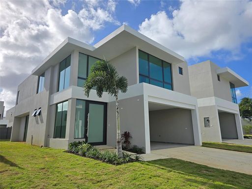 RIVIERA PARKVIEW 101 TAYRONA ST. UNIT 101