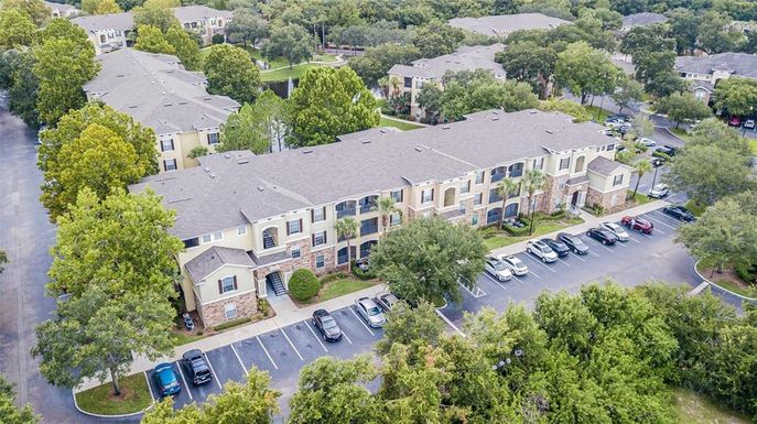 10205 COURTNEY PALMS BOULEVARD UNIT 304