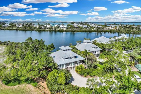 38 SEAWATCH LAKE DRIVE