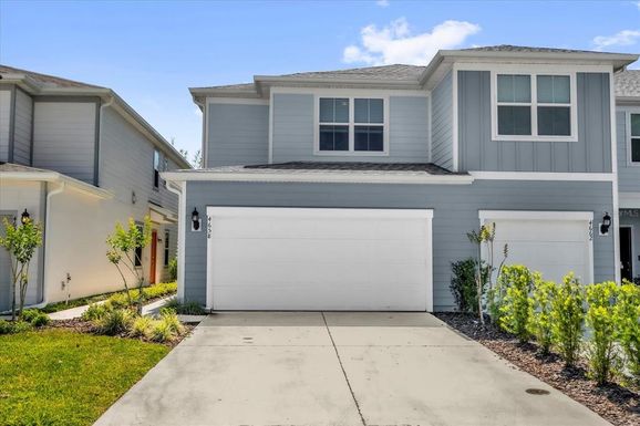 4658 GREEN PALM LANE