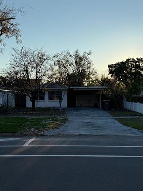 508 E DAVIS BOULEVARD